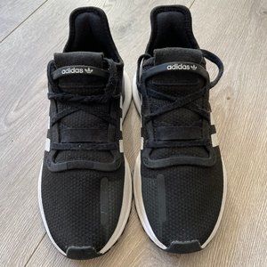 Boys Adidas Sneakers